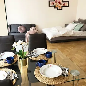 Sienna 93 - Cozy By Homeprime Apartament